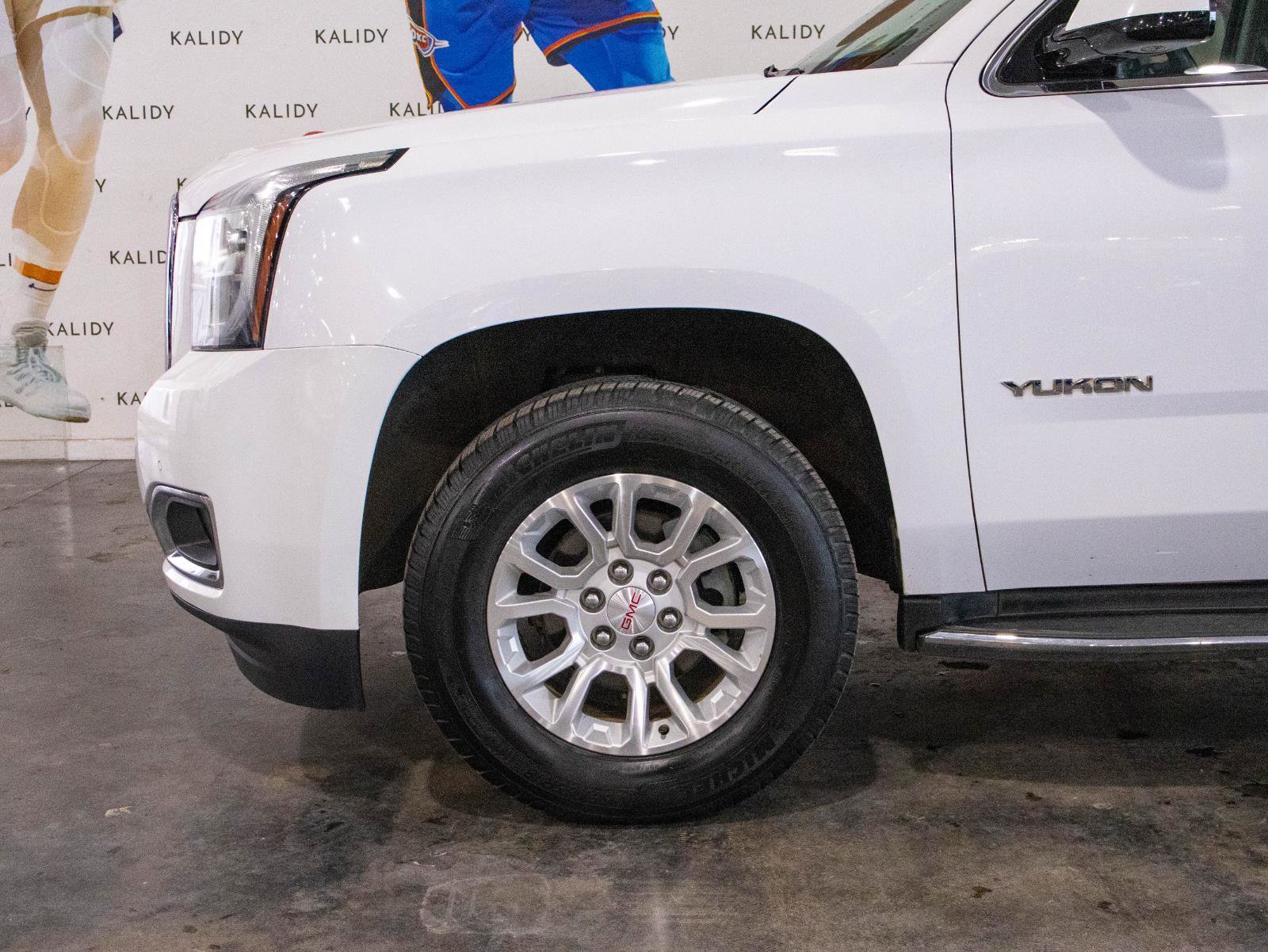 Used 2019 GMC Yukon SLT image 16