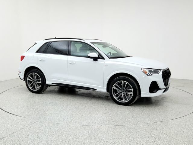 Used 2022 Audi Q3 2.0T Premium Plus w/ Premium Plus Package image 3
