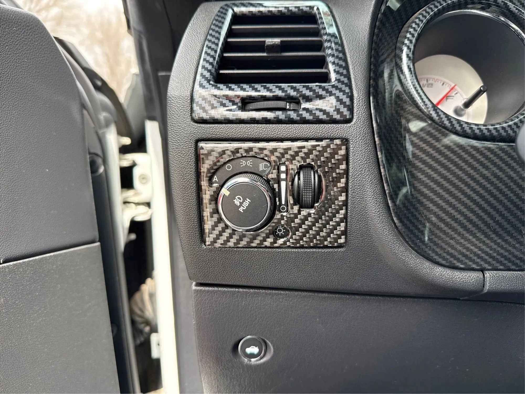 Used 2013 Dodge Challenger R/T Plus image 19