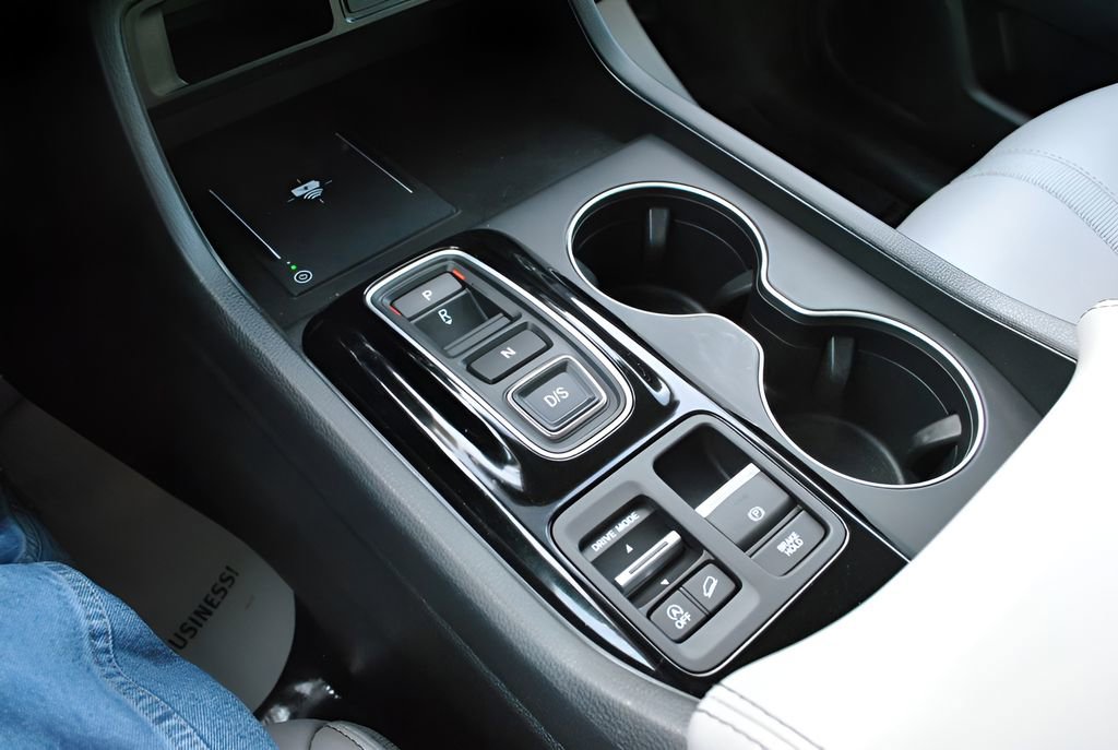 Certified 2025 Honda Pilot EX-L image 16