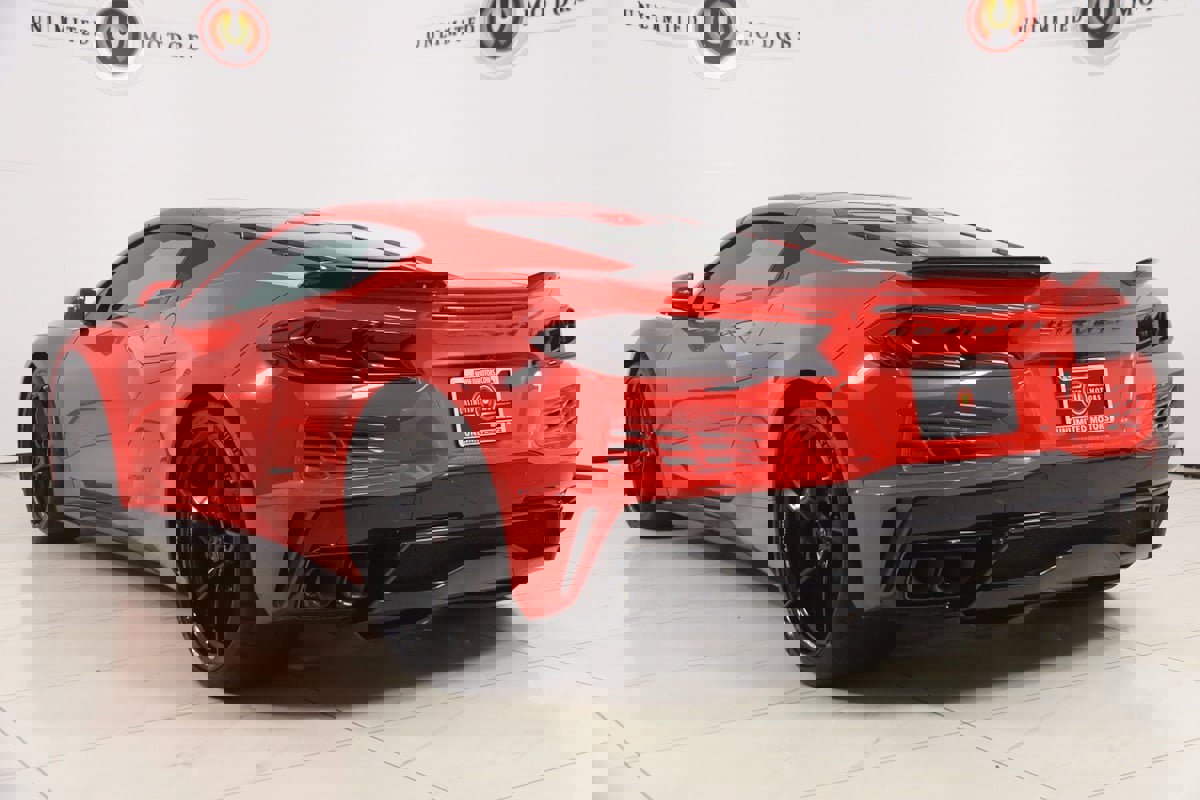 Used 2024 Chevrolet Corvette E-Ray w/ ZER Performance Package image 4