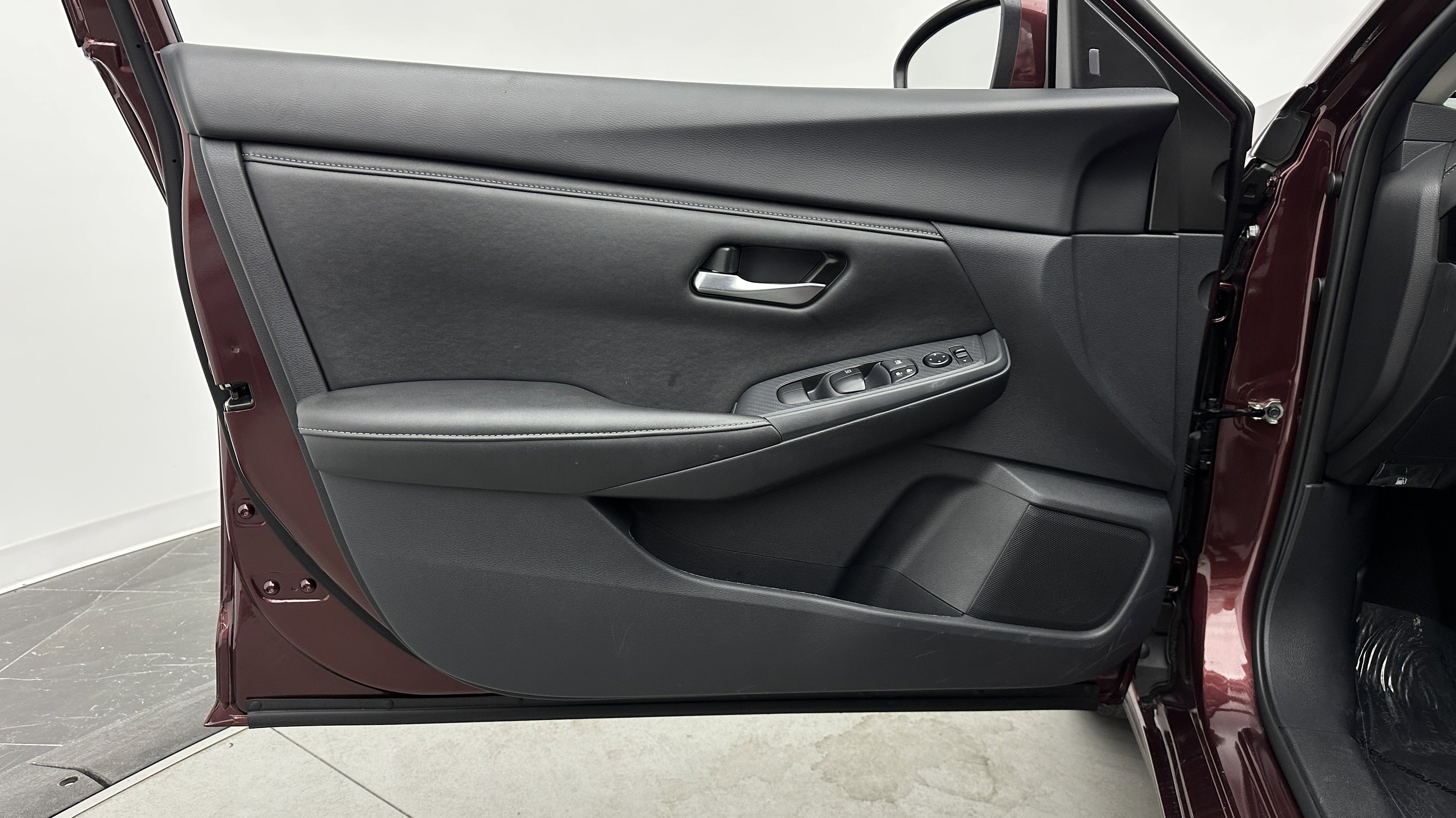 Used 2025 Nissan Sentra SV image 21