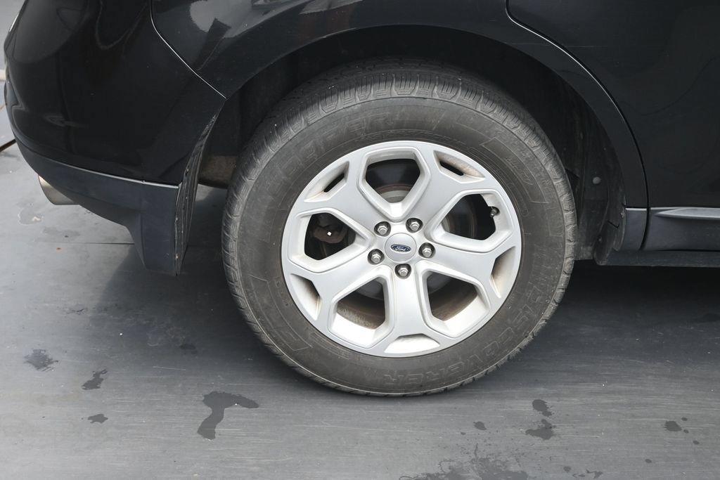 Used 2013 Ford Edge SEL FWD image 12