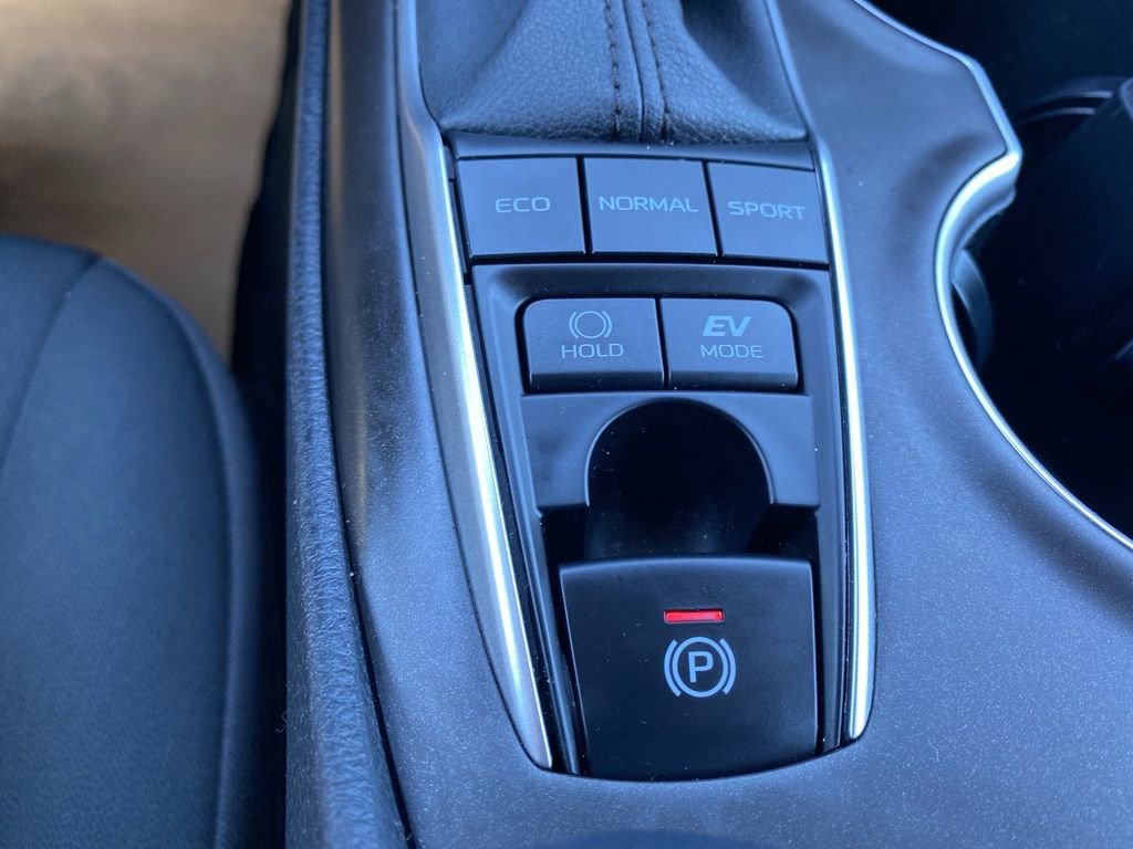 Used 2022 Toyota Camry LE w/ Cold Weather Package image 20