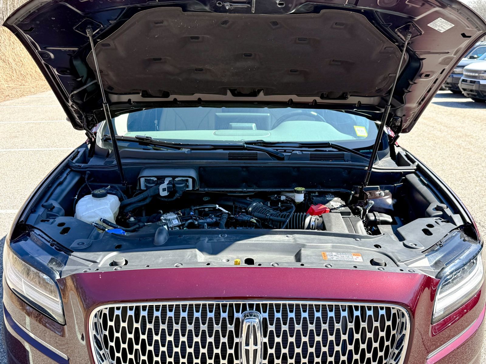 Used 2023 Lincoln Nautilus Reserve w/ Equipment Group 202A image 14