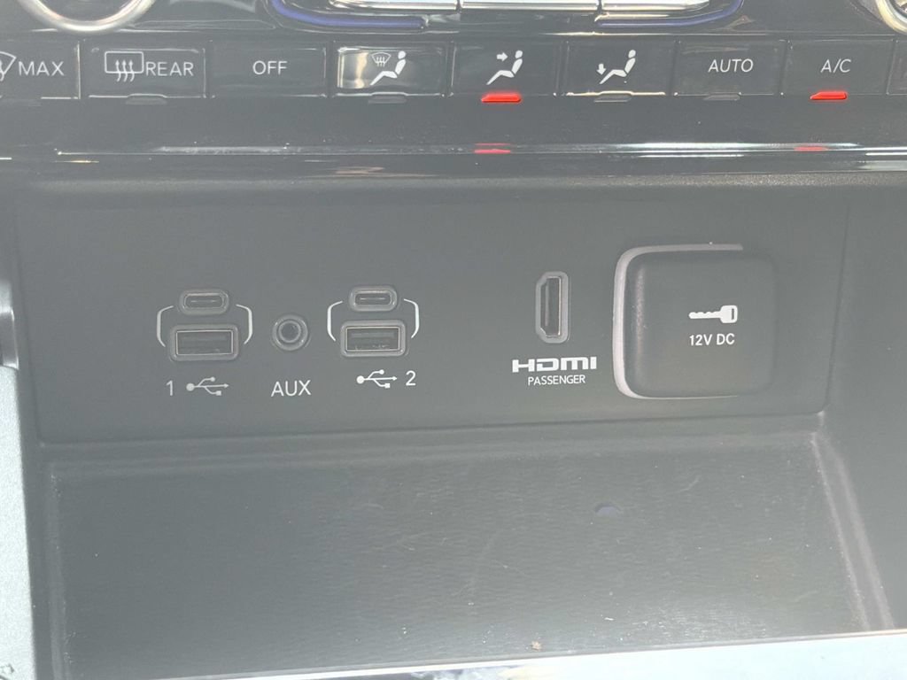Used 2023 Jeep Grand Cherokee L Summit AWD/4WD image 5