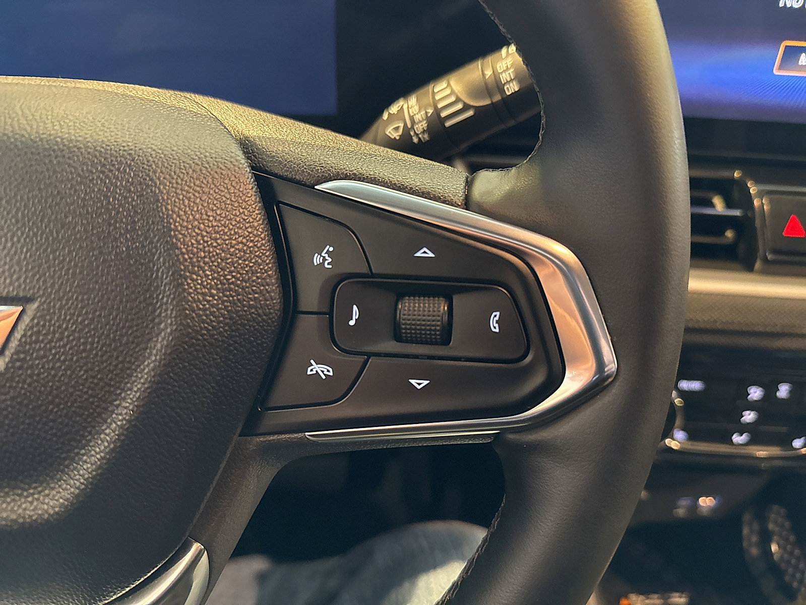 Used 2024 Chevrolet TrailBlazer LT w/ Convenience Package image 36