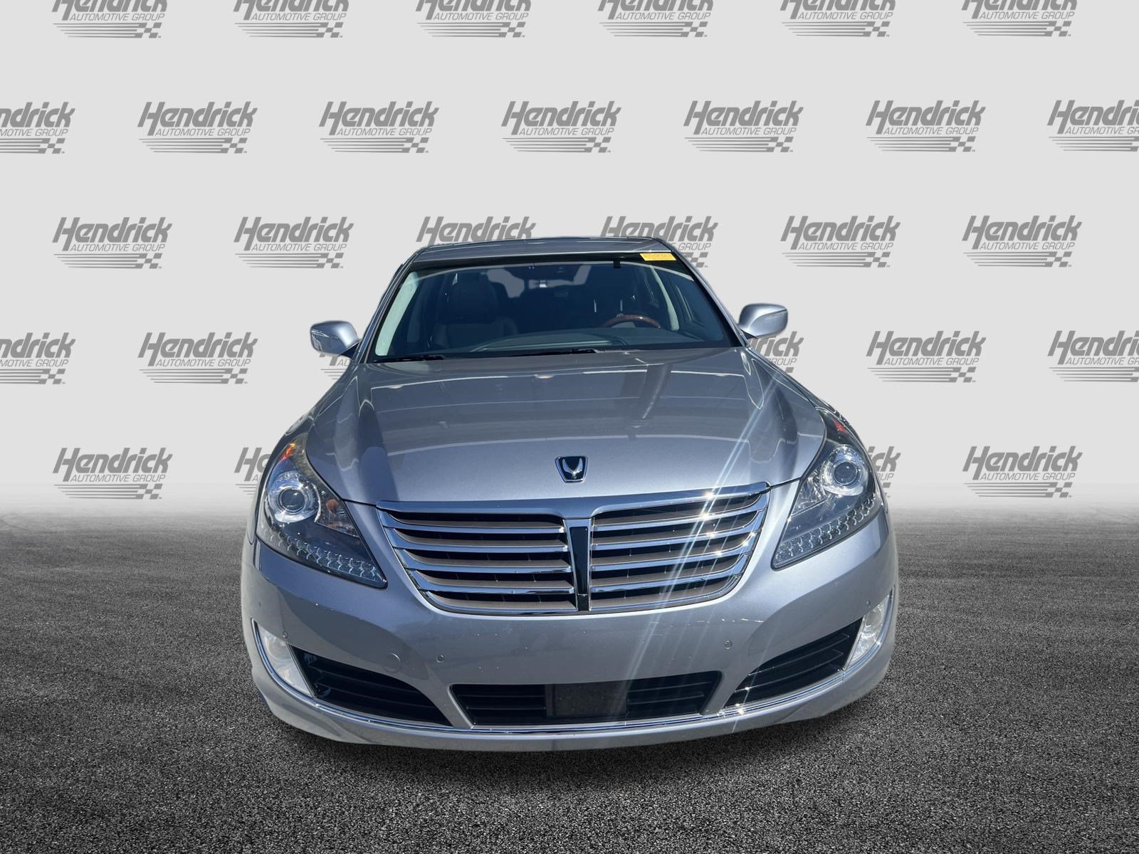 Used 2014 Hyundai Equus Signature RWD image 3