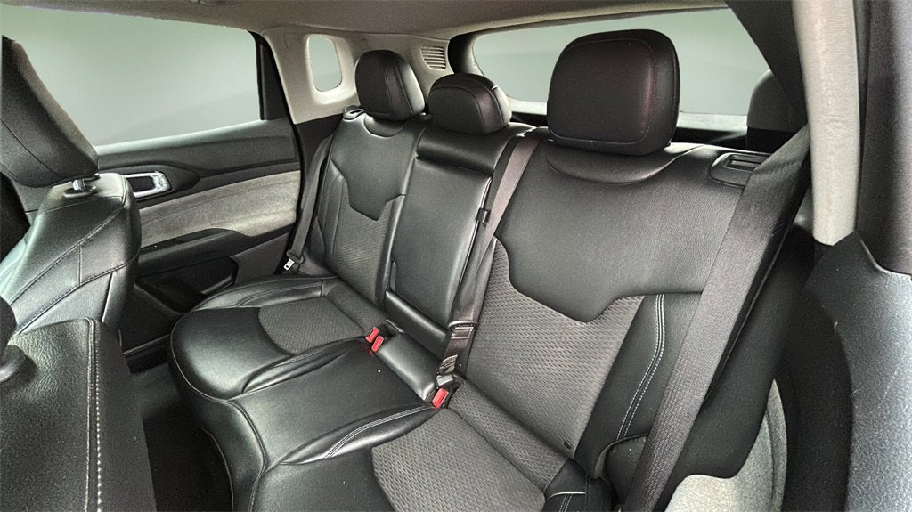 Used 2022 Jeep Compass Latitude w/ Convenience Group image 12