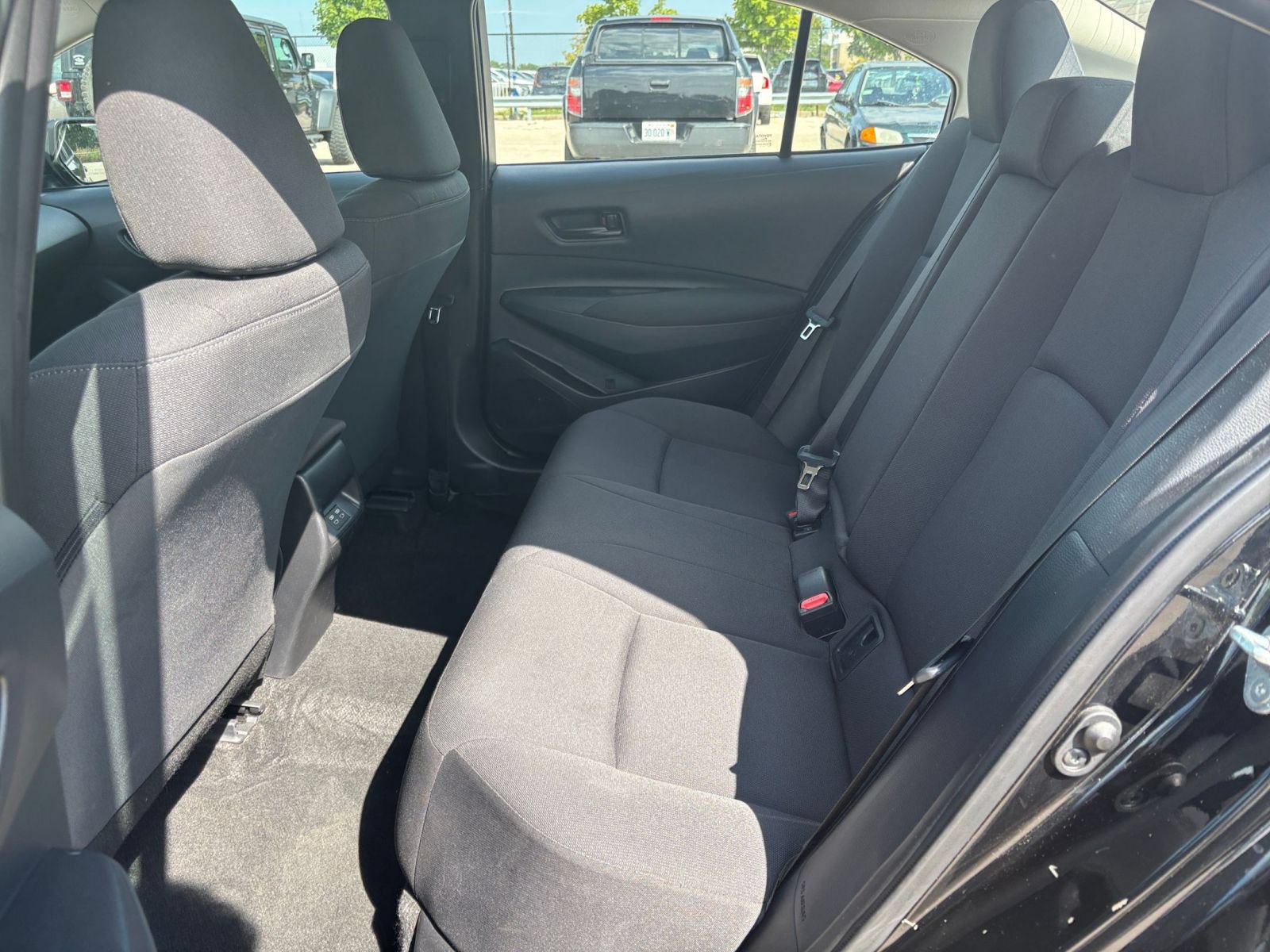 Used 2025 Toyota Corolla LE FWD image 22