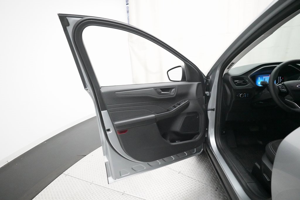 Used 2023 Ford Escape Active image 28