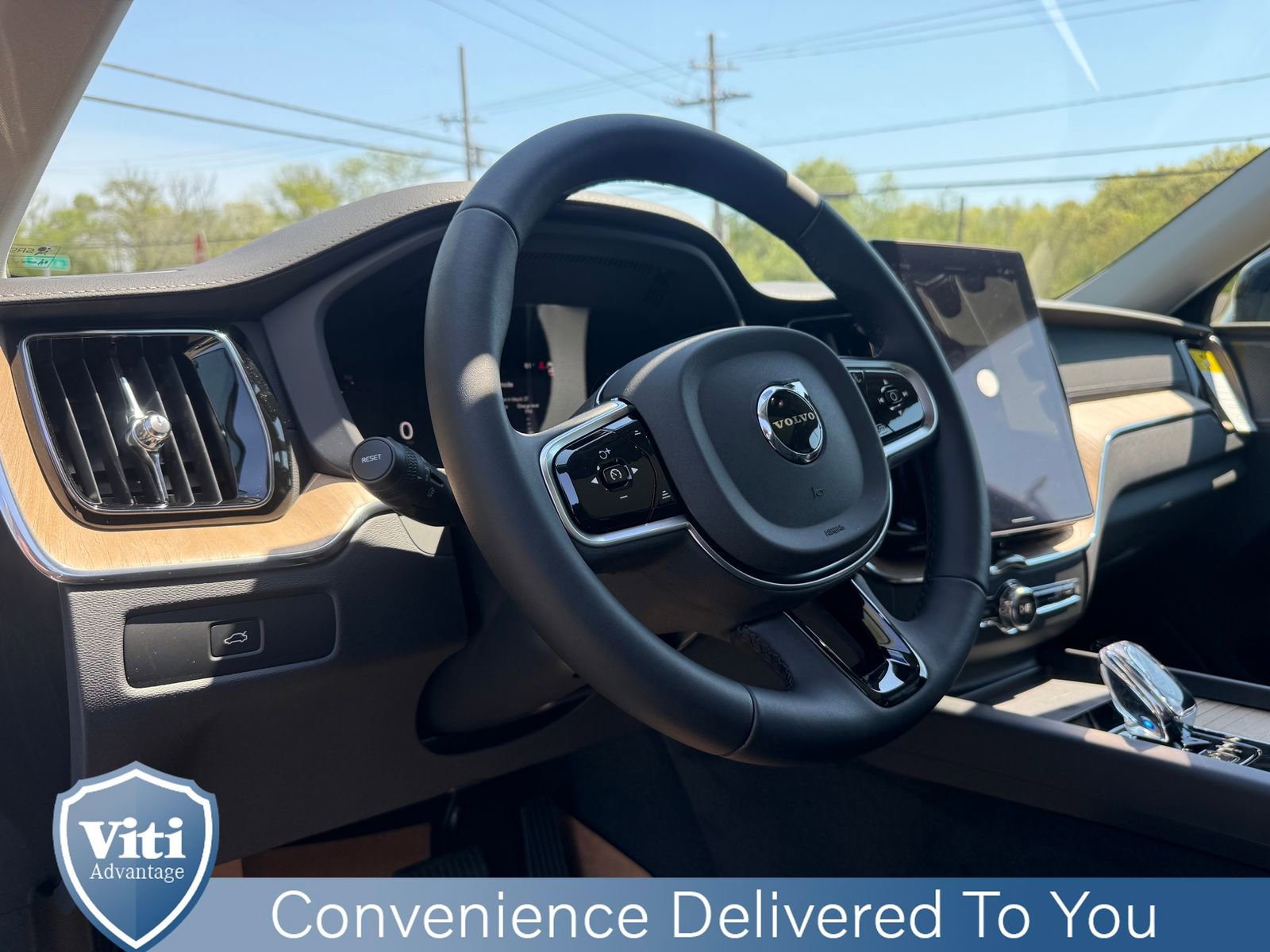 New 2026 Volvo XC60 B5 Ultra w/ Protection Package Premier AWD/4WD image 12