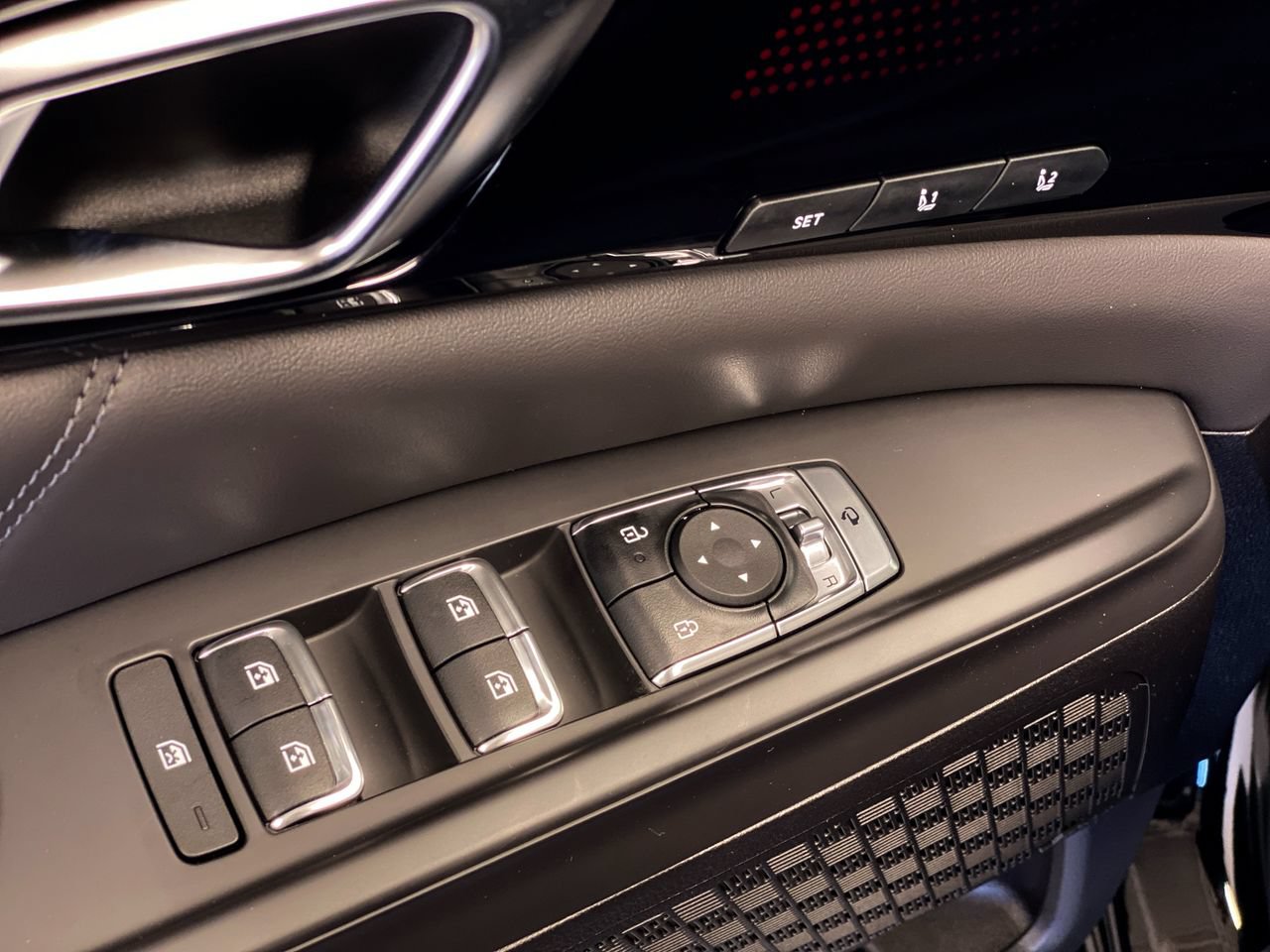 New 2026 Kia Carnival SX Prestige FWD image 18