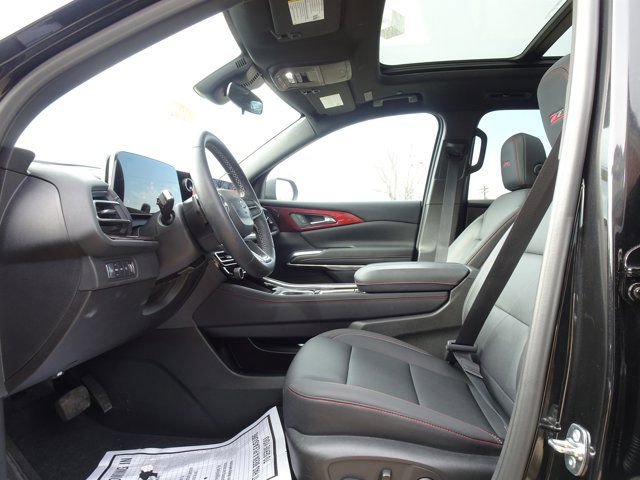 Certified 2025 Chevrolet Traverse Z71 w/ Driver Confidence Package AWD/4WD image 8