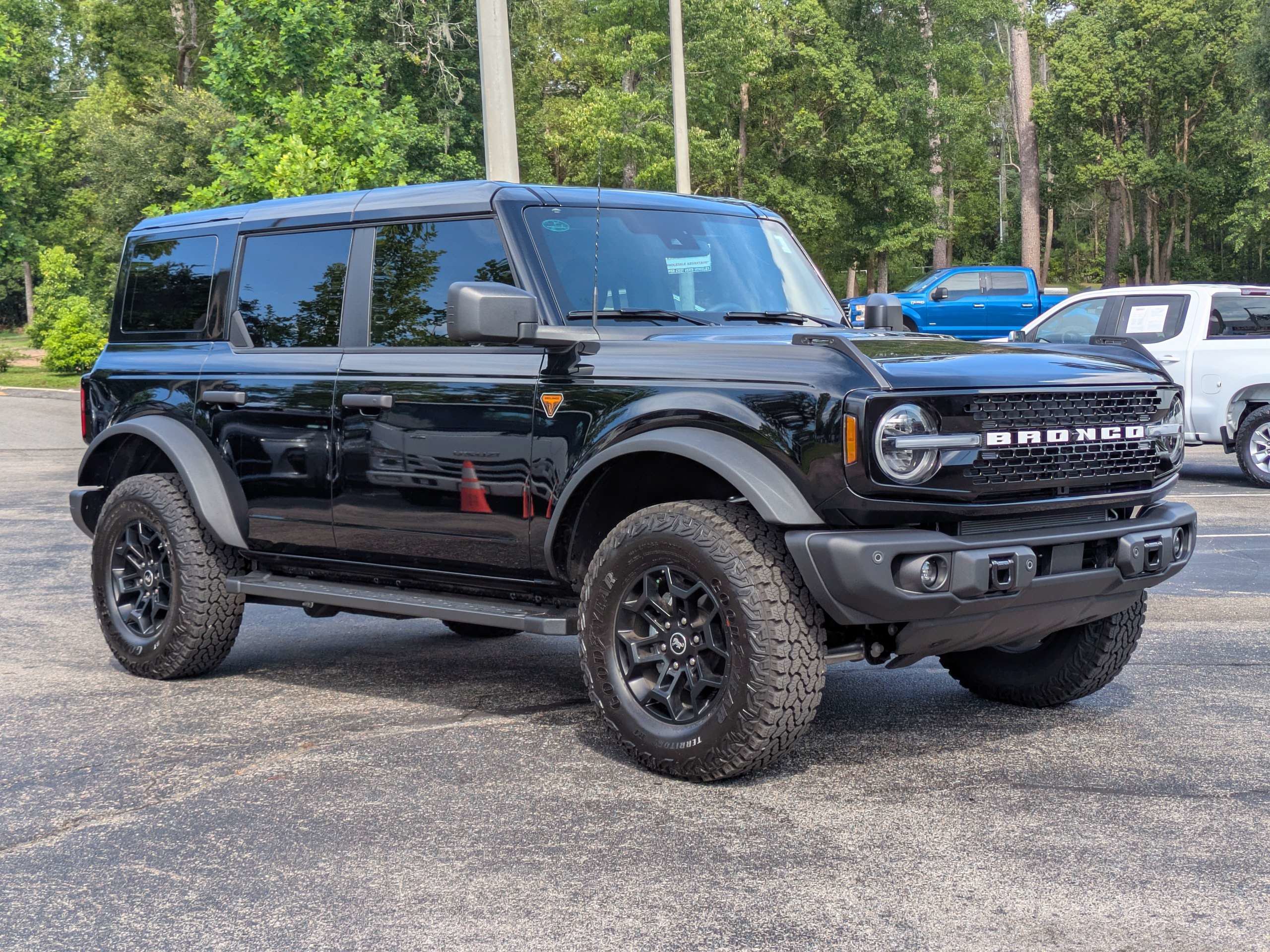 Used 2026 Ford Bronco Badlands AWD/4WD image 1