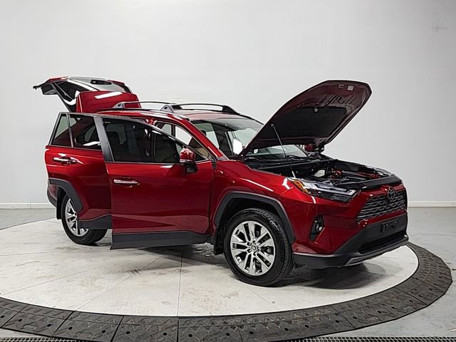 Used 2024 Toyota RAV4 Limited w/ Advanced Technology Package image 9