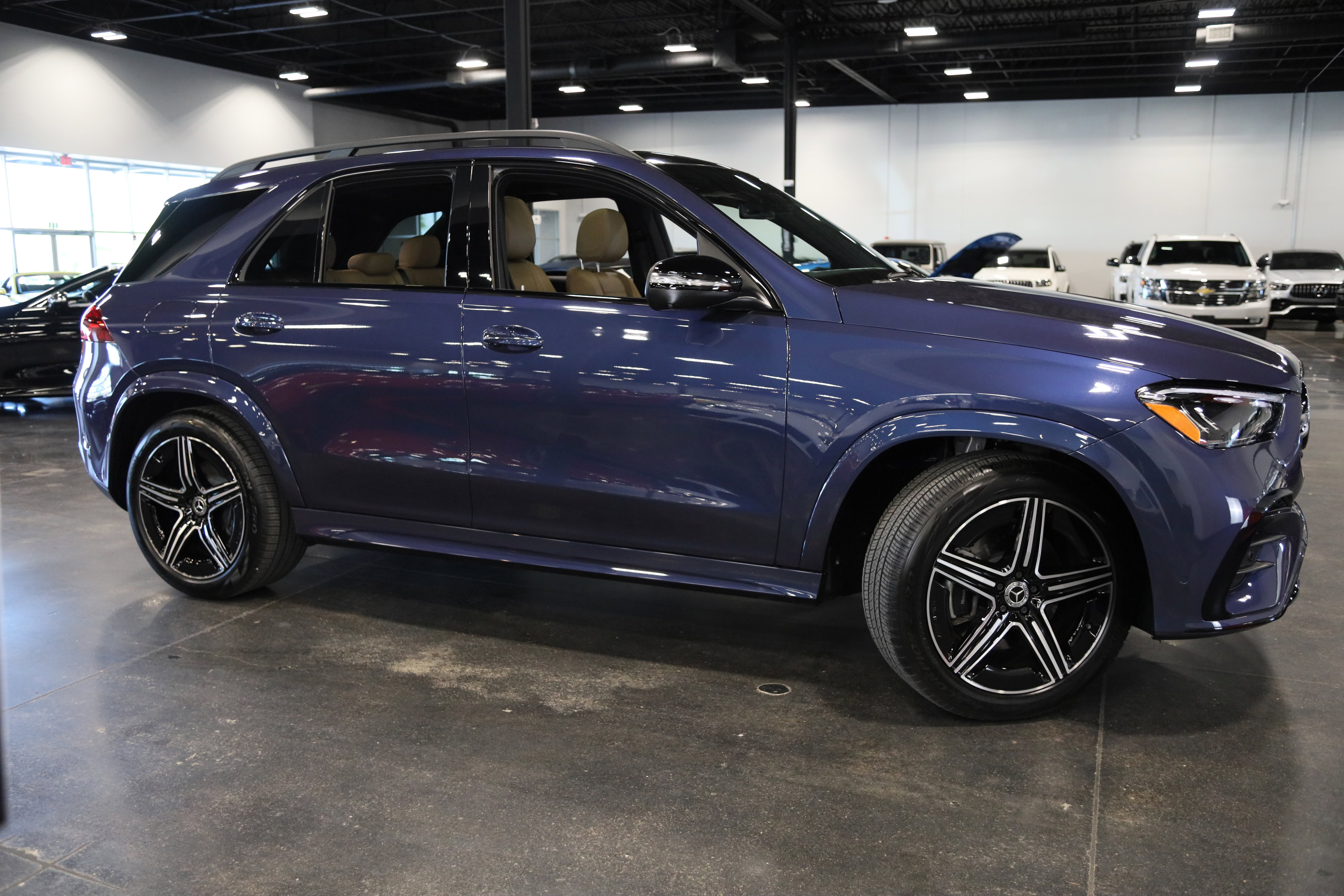Used 2024 Mercedes-Benz GLE 350 4MATIC image 8
