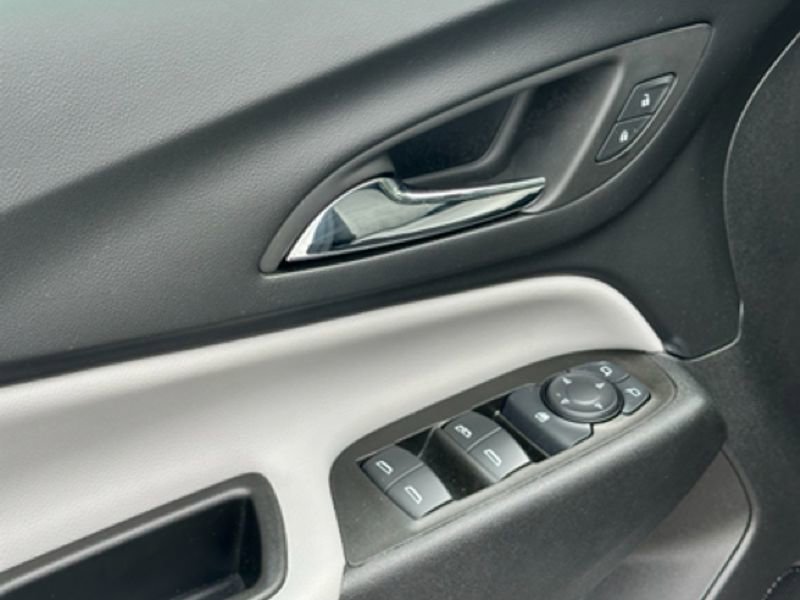 Used 2024 Chevrolet Equinox LT image 7