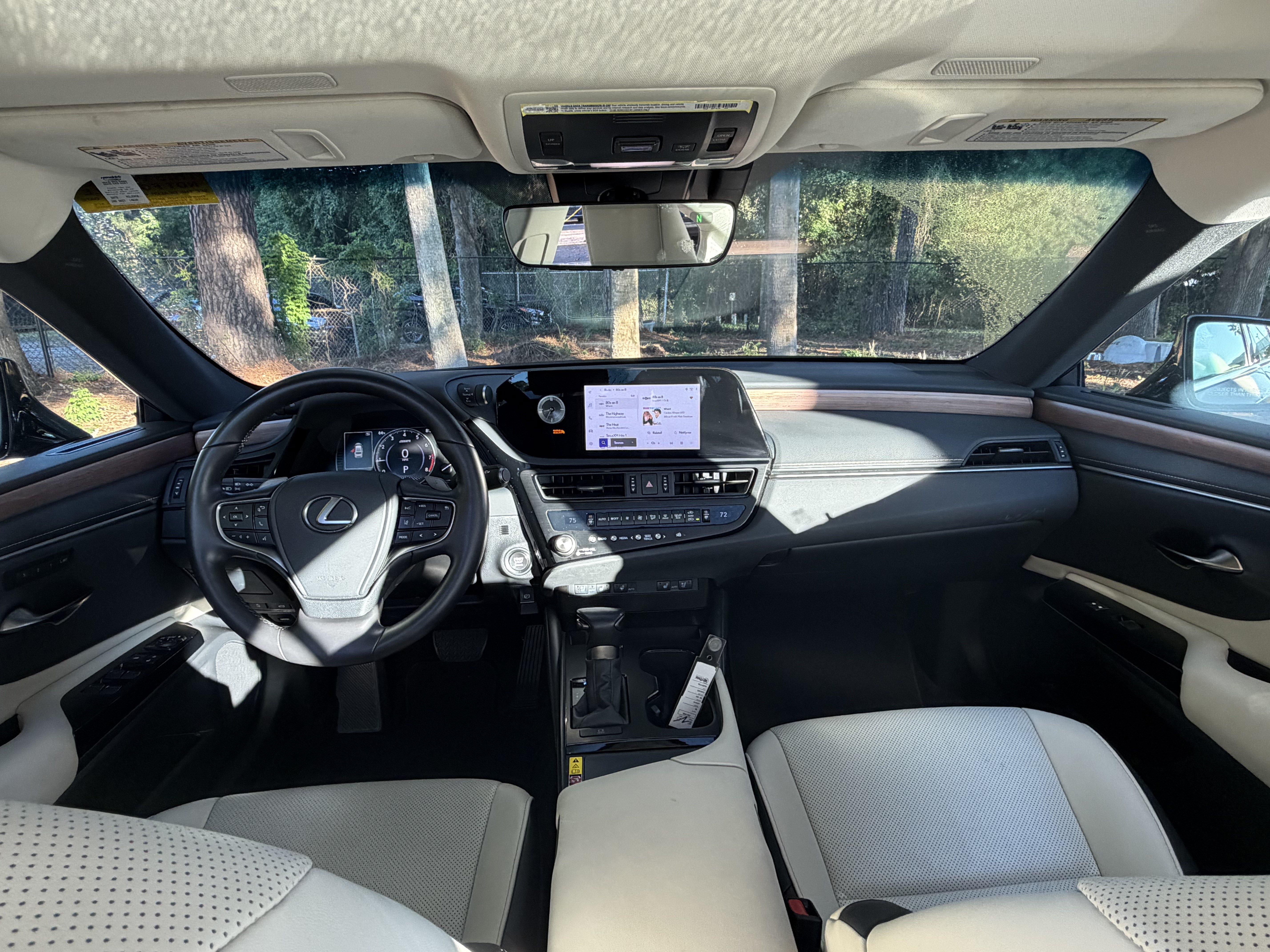 Used 2025 Lexus ES 350 w/ Premium Package FWD image 32