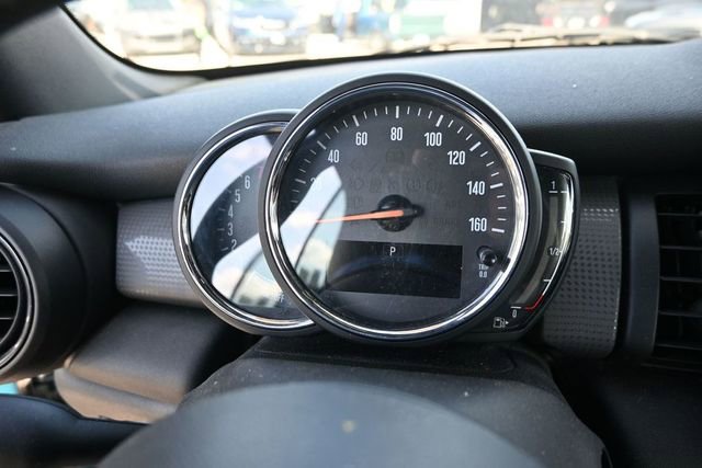 Used 2019 MINI Cooper Convertible FWD image 9