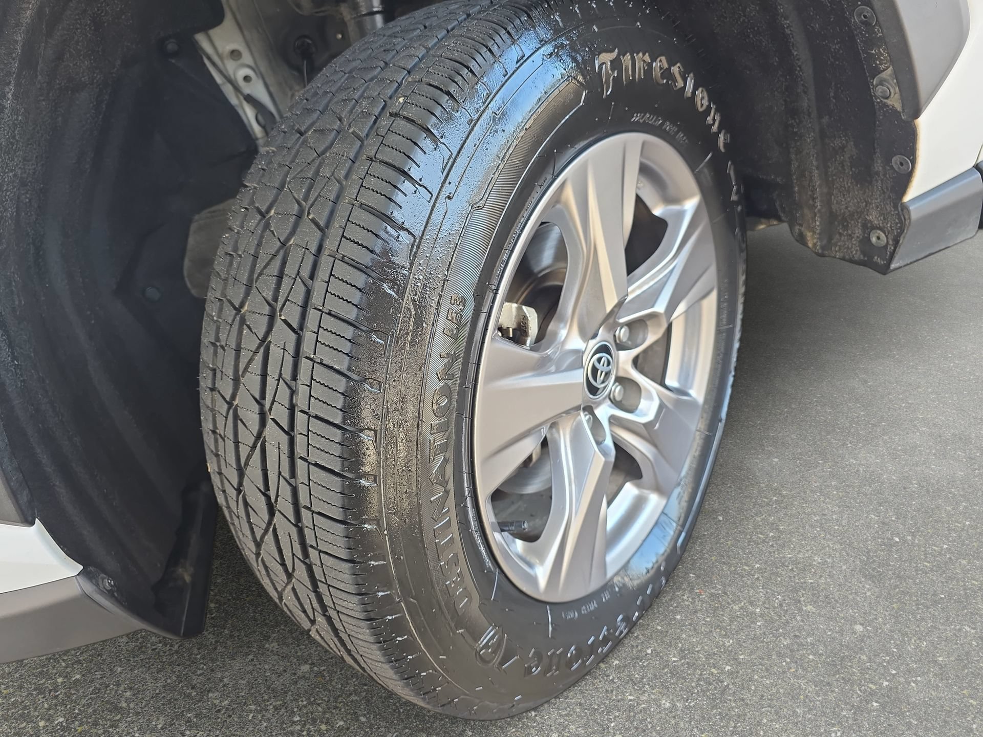 Used 2023 Toyota RAV4 XLE w/ Convenience Package FWD image 31