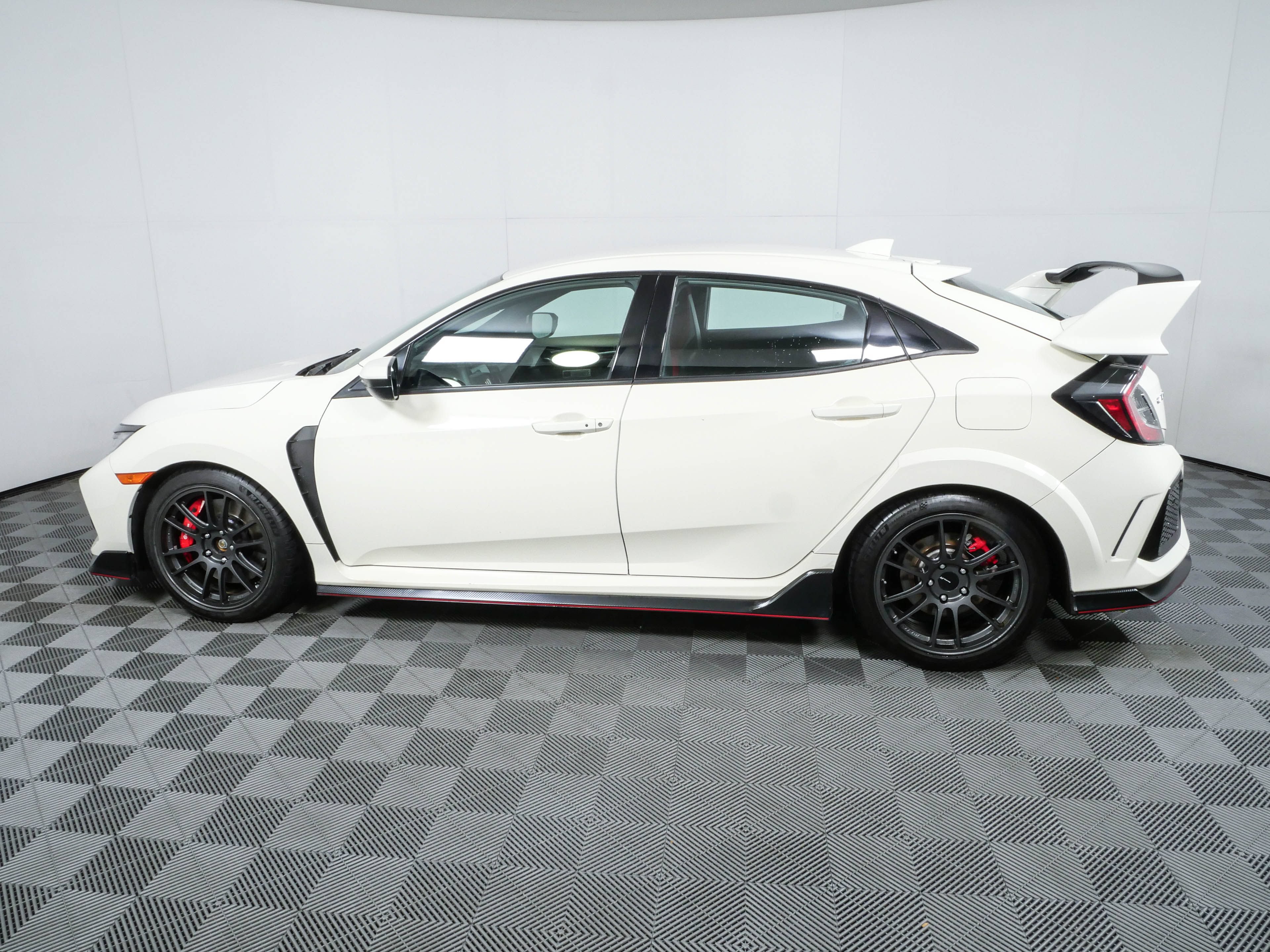 Used 2017 Honda Civic Type R image 27