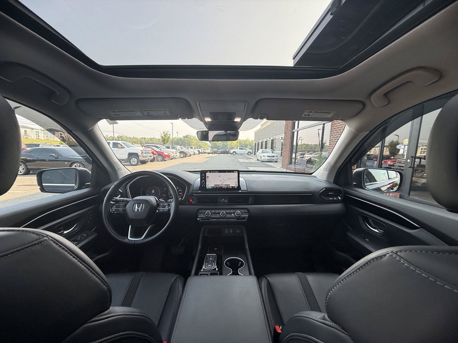 Used 2024 Honda Pilot Touring image 4