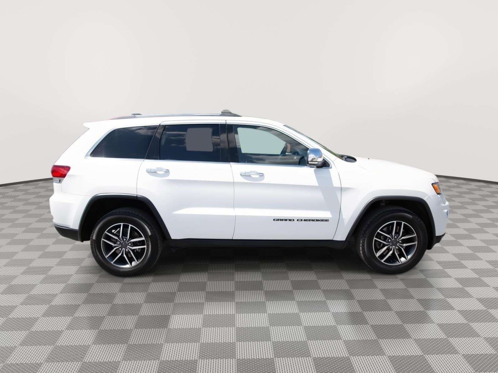 Used 2021 Jeep Grand Cherokee Limited AWD/4WD image 4