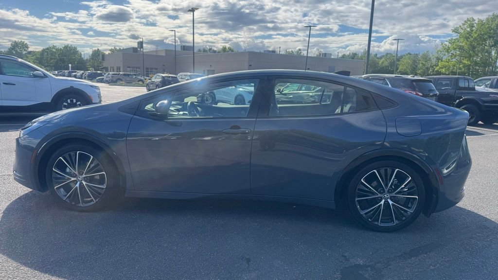 Used 2025 Toyota Prius Limited AWD/4WD image 5