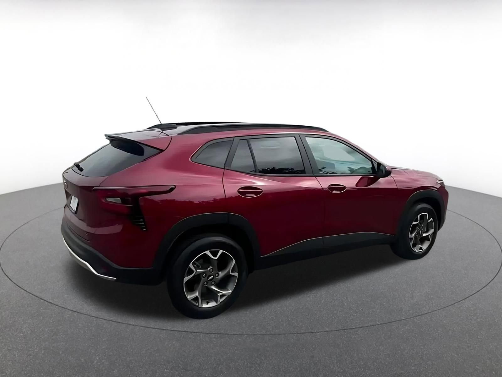 Used 2025 Chevrolet Trax LT w/ LT Convenience Package FWD image 14