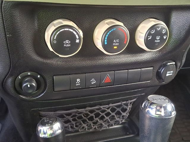 Used 2017 Jeep Wrangler Unlimited Sport w/ Quick Order Package 24S AWD/4WD image 15