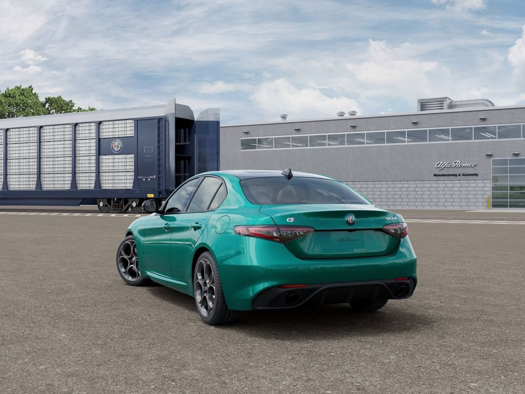 New 2025 Alfa Romeo Giulia w/ Veloce Package Rwd image 3