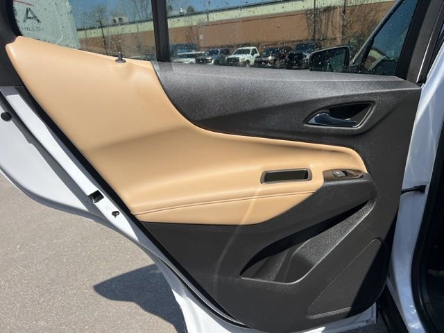 Used 2023 Chevrolet Equinox Premier AWD/4WD image 16