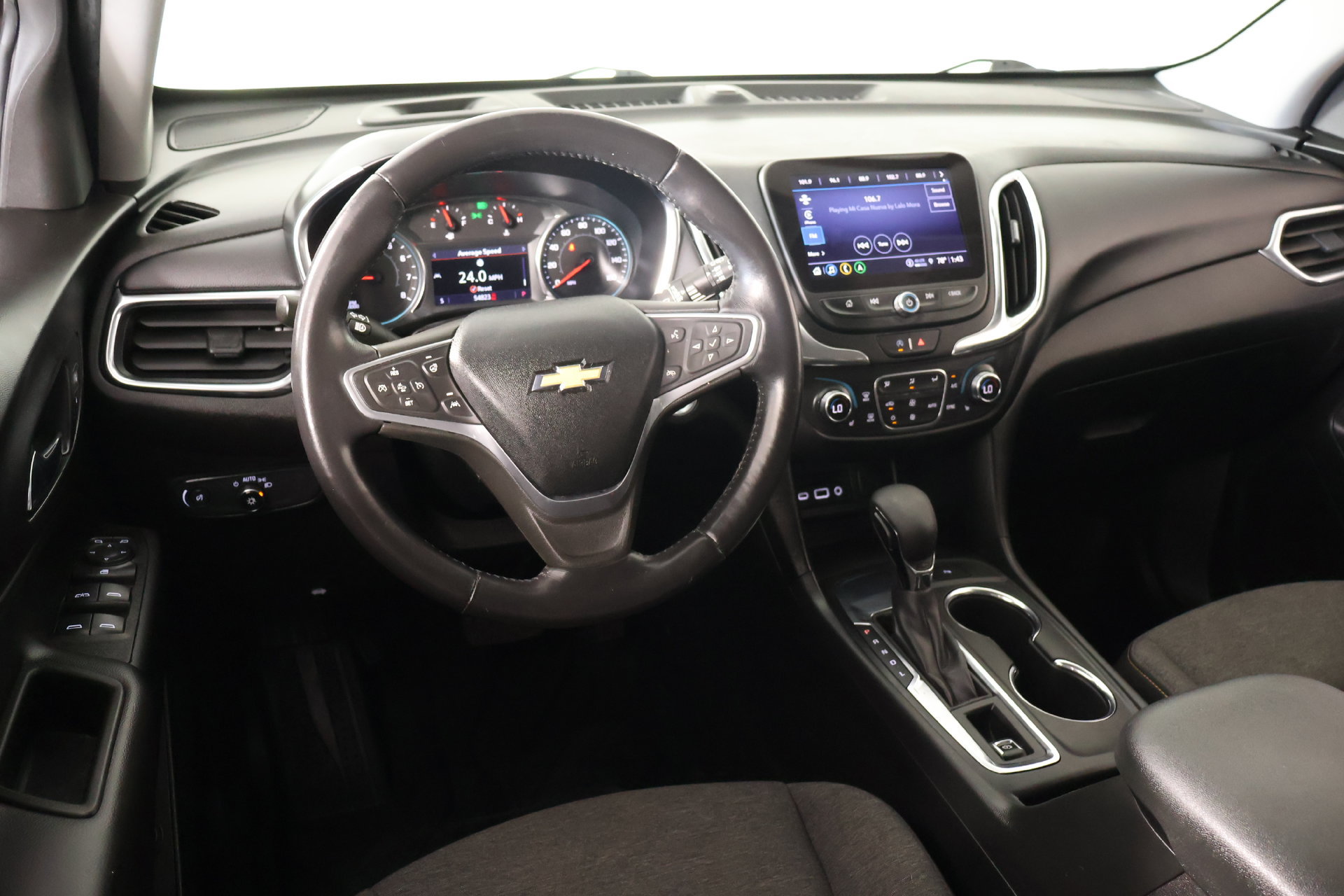 Used 2022 Chevrolet Equinox LT FWD image 2