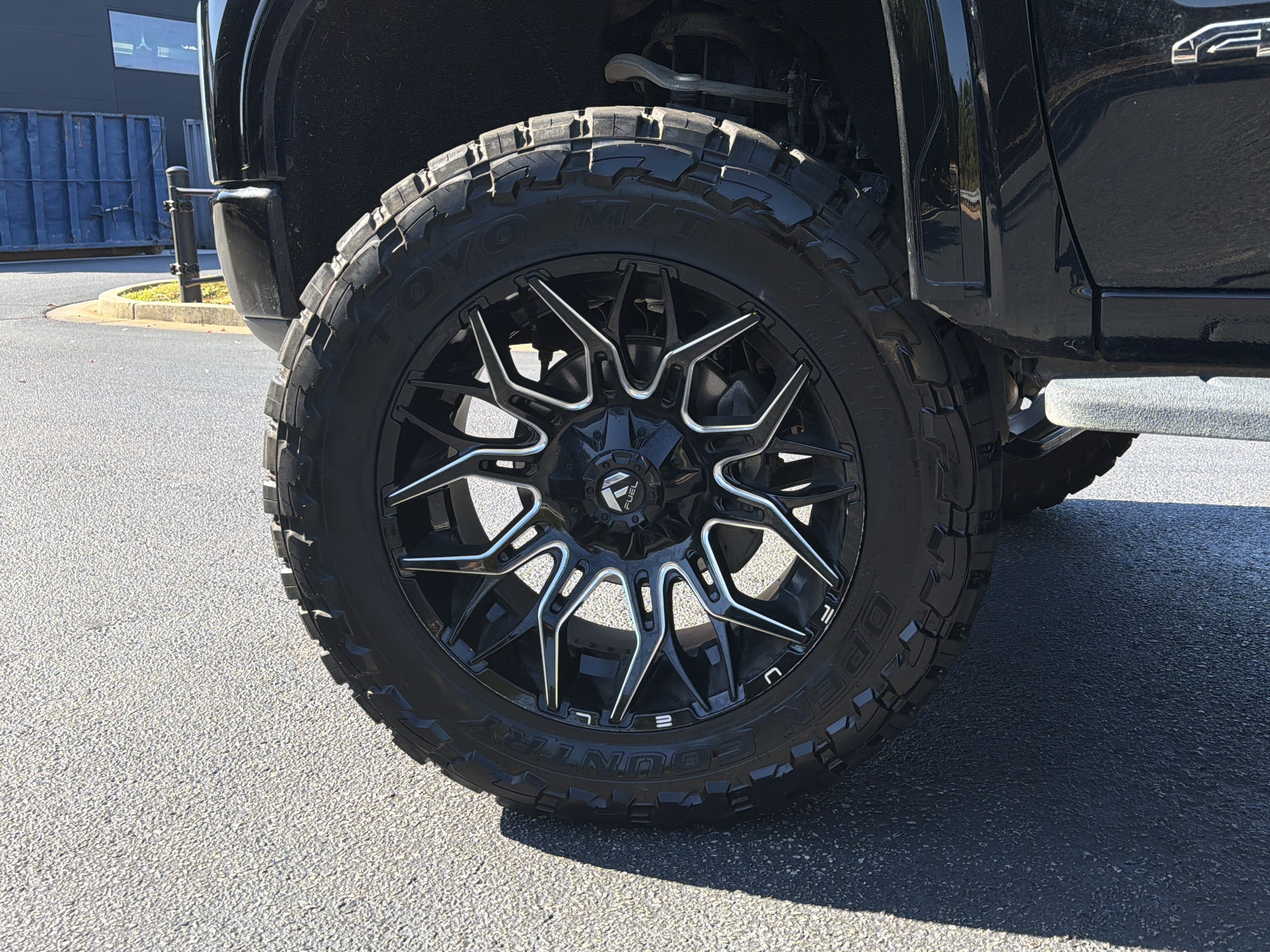 Used 2022 GMC Sierra 1500 AT4 w/ AT4 Premium Package AWD/4WD image 17