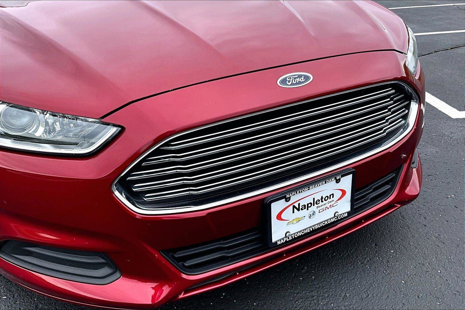 Used 2016 Ford Fusion SE FWD image 29