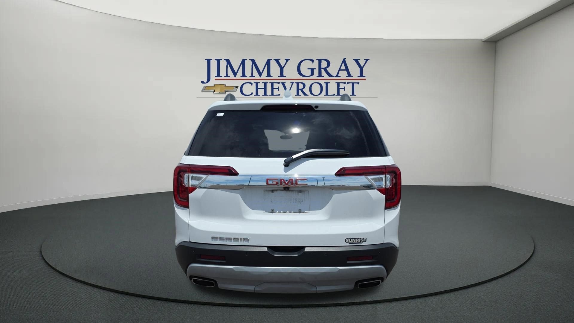 Used 2021 GMC Acadia SLT w/ Technology Package FWD image 4