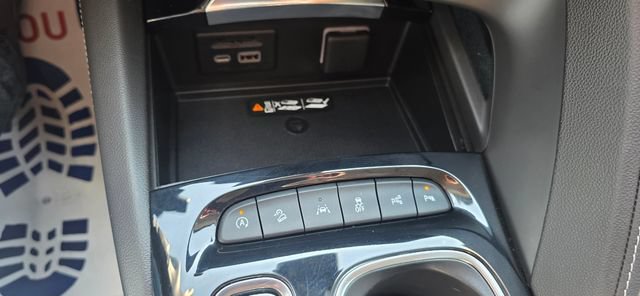 Used 2023 Buick Envision Avenir AWD/4WD image 24