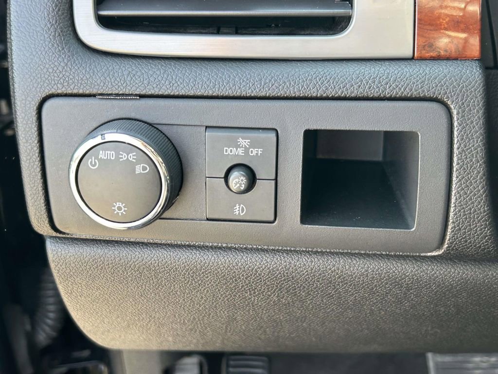 Used 2013 Chevrolet Avalanche LT w/ All-Star Edition image 18