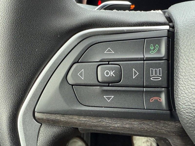 New 2025 Jeep Grand Cherokee L Limited w/ Black Appearance Package image 14