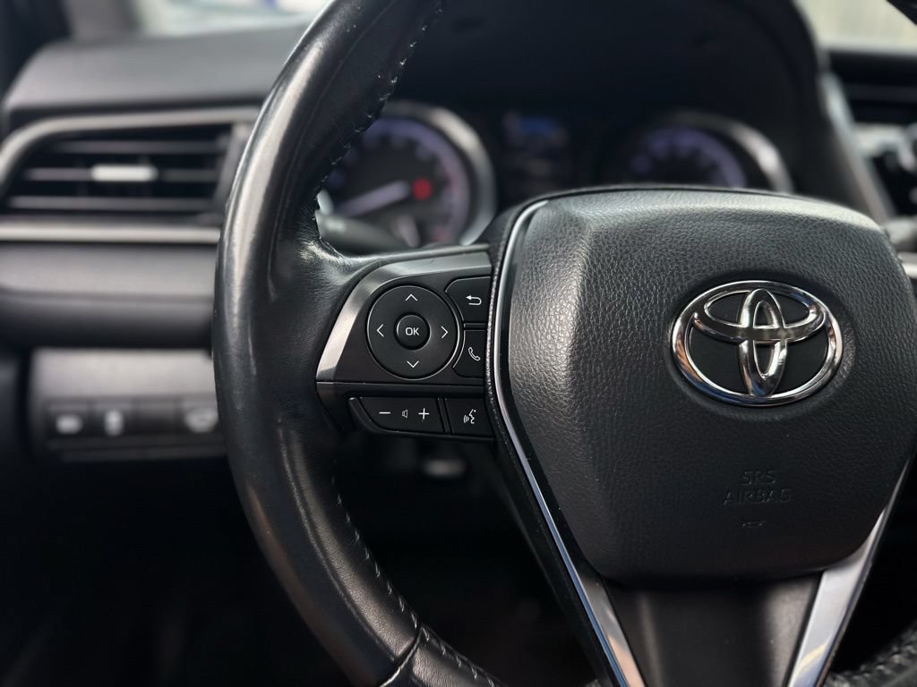 Used 2020 Toyota Camry SE FWD image 15