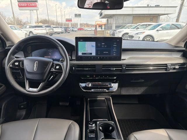 Certified 2023 Lincoln Corsair AWD image 17