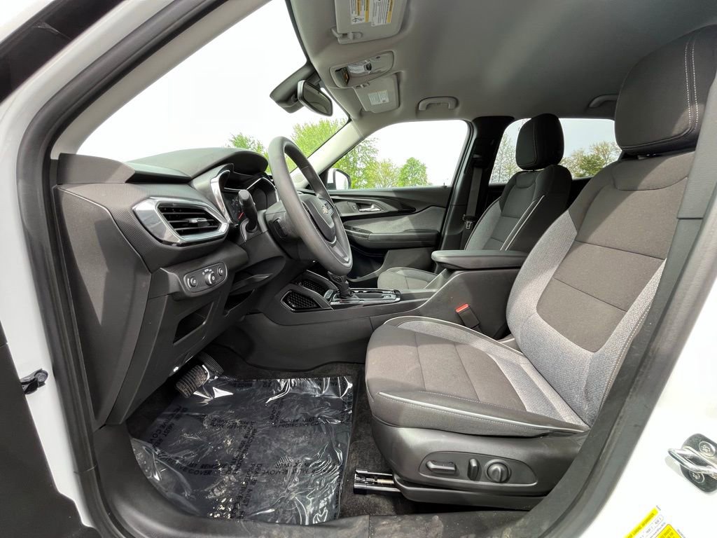 Certified 2023 Chevrolet TrailBlazer LT w/ Convenience Package AWD/4WD image 10