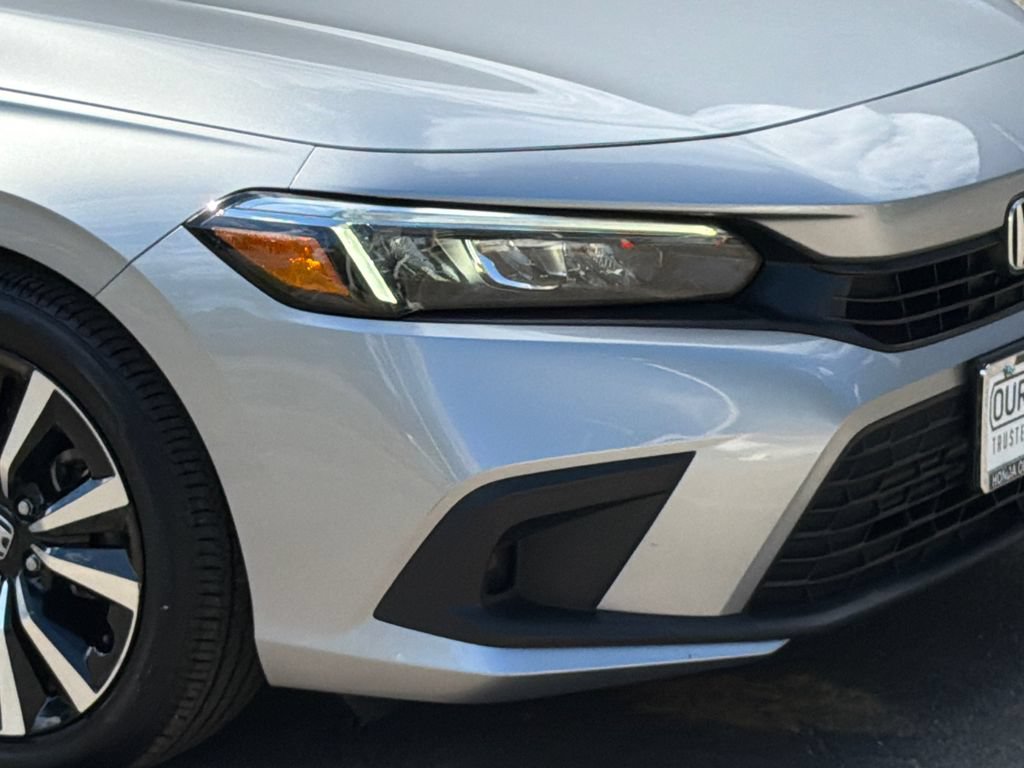 Used 2023 Honda Civic EX image 2