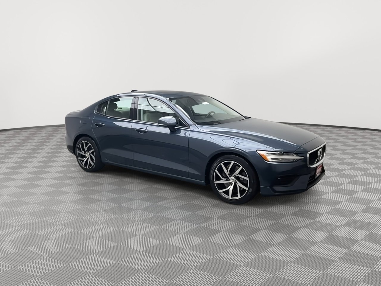Used 2019 Volvo S60 T6 Momentum w/ Premium Package image 40