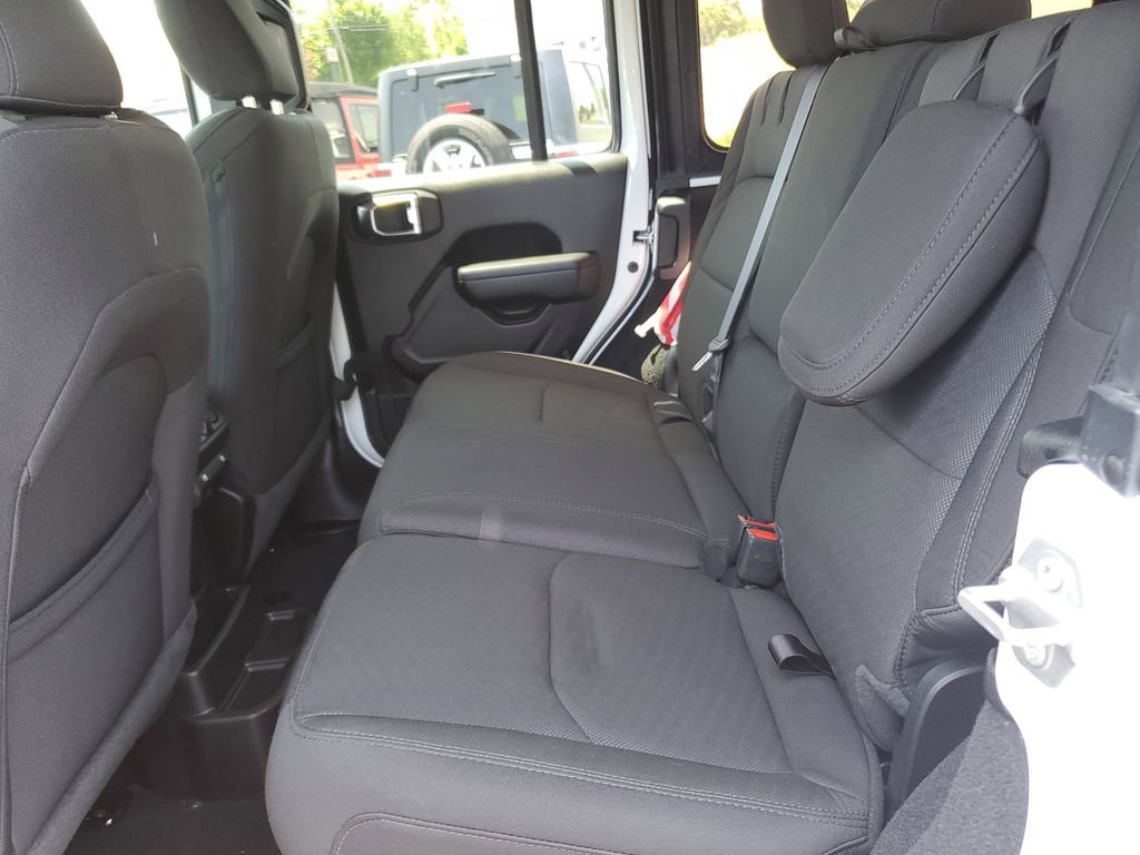 Certified 2023 Jeep Wrangler Unlimited AWD/4WD image 12