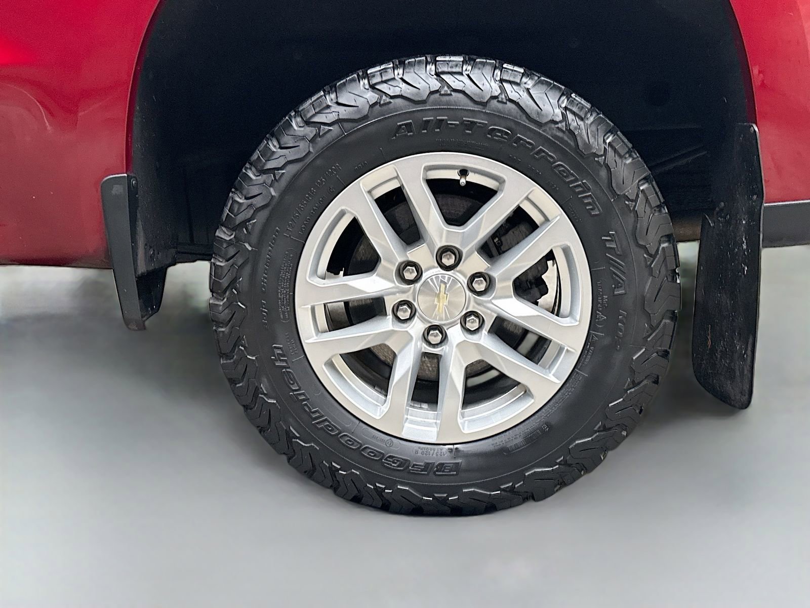 Used 2021 Chevrolet Silverado 1500 LT w/ Z71 Off-Road Package AWD/4WD image 32