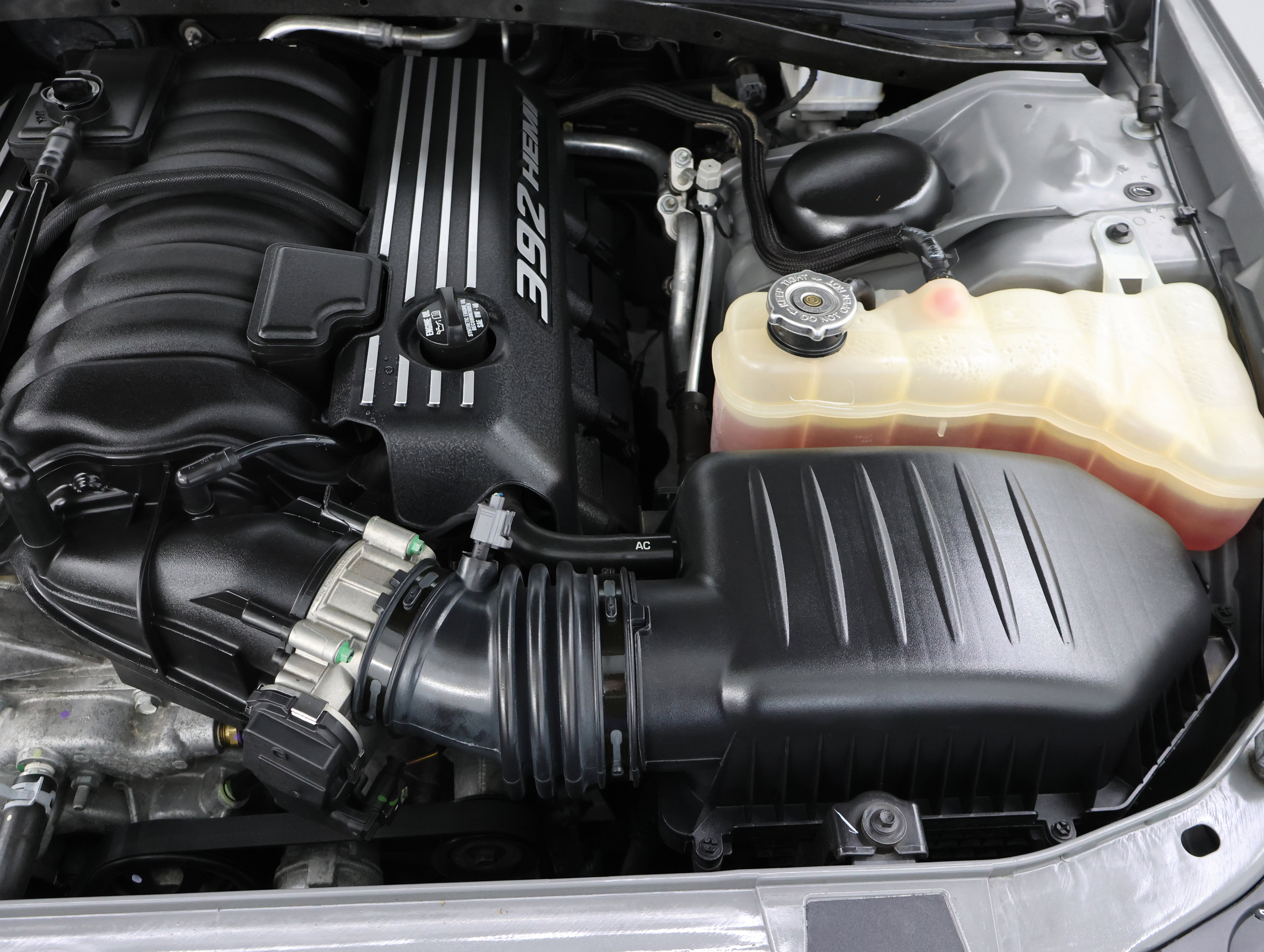 Used 2018 Dodge Challenger SRT w/ Technology Group image 18