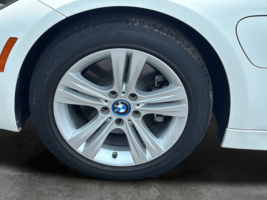 Used 2018 BMW 330e w/ Convenience Package RWD image 46
