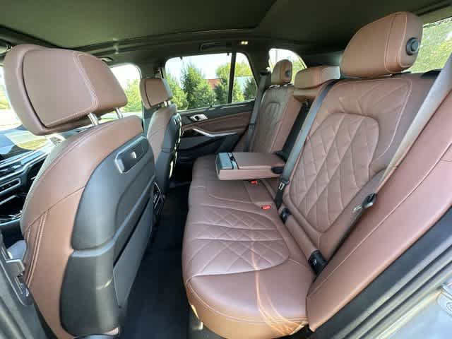Used 2024 BMW X5 xDrive50e w/ M Sport Package AWD/4WD image 19